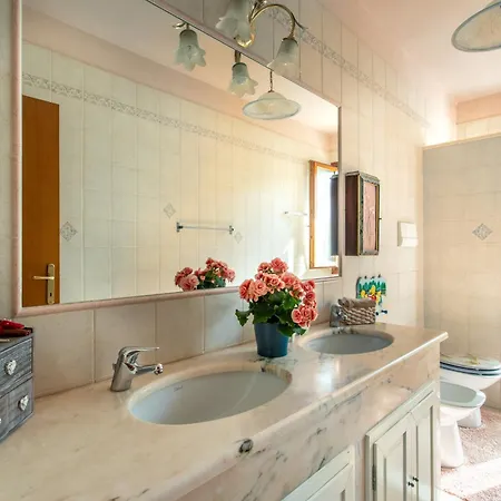 Quiet Location With Private Garden Holiday home